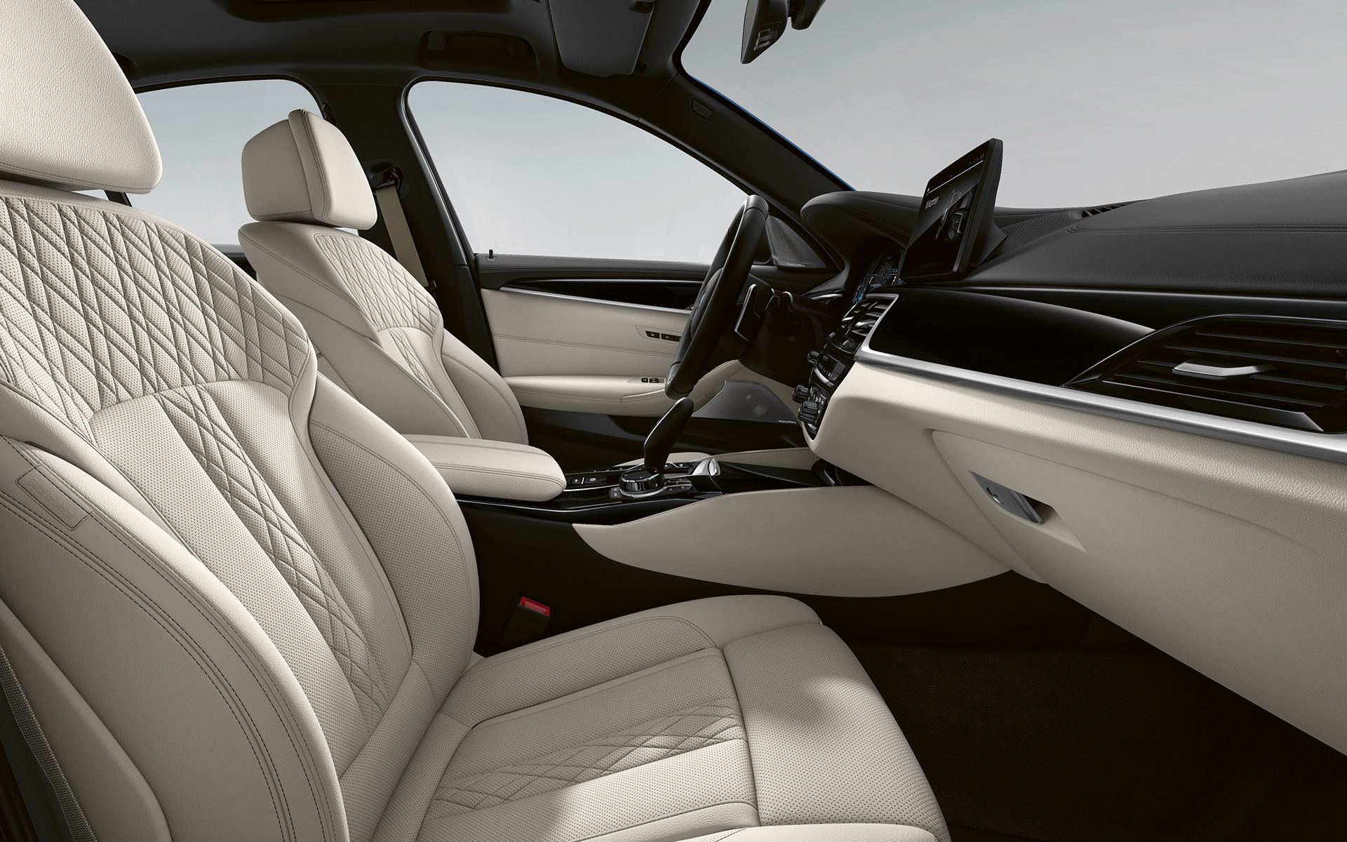 BMW 5 Limousine, G30, Facelift 2020, belső tér, BMW Individual Merino teljes bőrkárpit – Füst fehér BMW 5 Limousine, G30, Facelift 2020, belső tér, BMW Individual Merino teljes bőrkárpit – Füst fehér