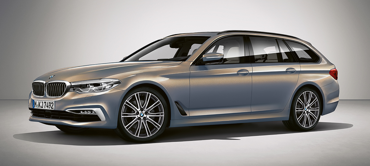 BMW Individual, BMW 5 Touring BMW Individual, BMW 5 Touring, G31, Champagne Quartz metál, rézsútos oldalnézet