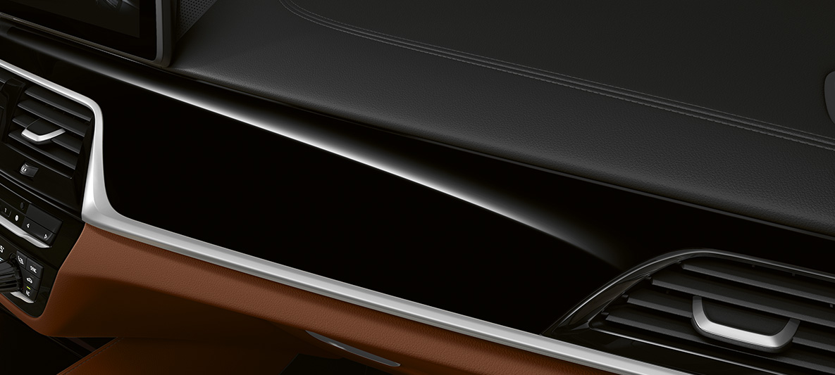 Belső díszítőelemek, BMW 5 Touring, G31, Individual belső tér Belső díszítőelemek, BMW 5 Touring Individual, G31, Facelift 2020, belső tér, műszerfal