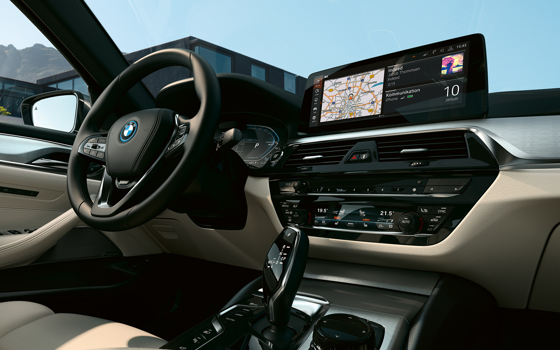 Műszerfal, BMW 5 Touring, G31, LCI LCFI, 4K9 Műszerfal, BMW 5 Touring, G31, Facelift 2020, belső tér, fehér Dakota bőrkárpit, finomcsiszolású Alumínium belső díszítőelemek Pearl króm kiemeléssel