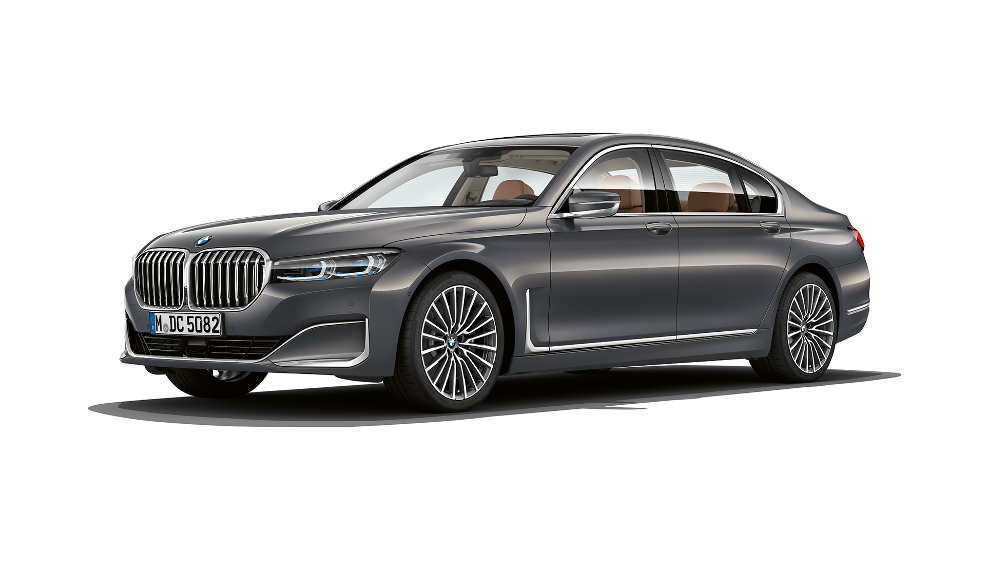 Egy Exterior Design Pure Excellence felszereltségű BMW 7-es Limousine, háromnegyedes elölnézet Egy Exterior Design Pure Excellence felszereltségű, szürke BMW 7-es Limousine háromnegyedes elölnézetből