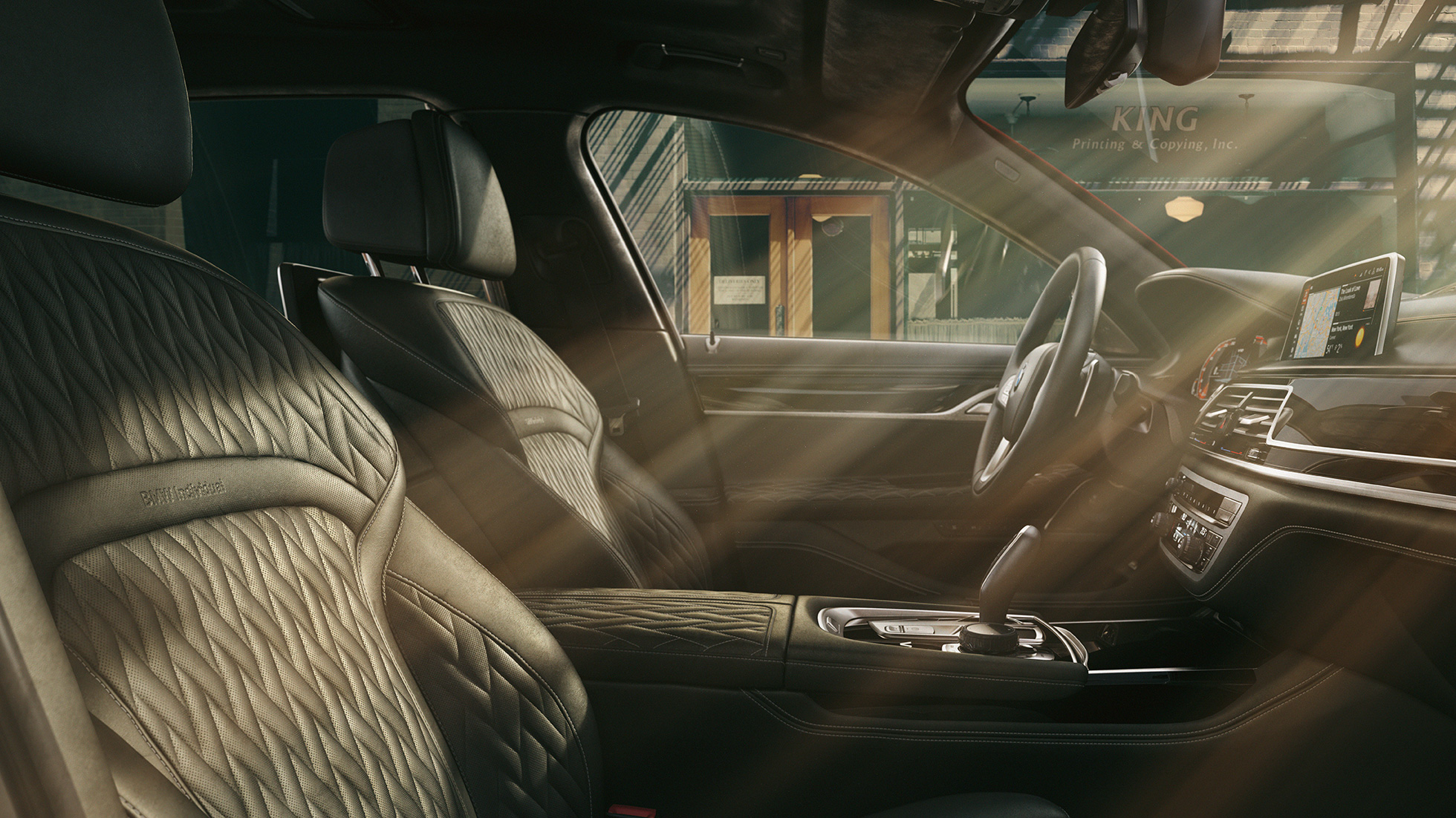 A BMW Individual 7-es Limousine kitűnő minőségű belső tere A BMW Individual 7-es Limousine kitűnő minőségű belső tere fekete kivitelben