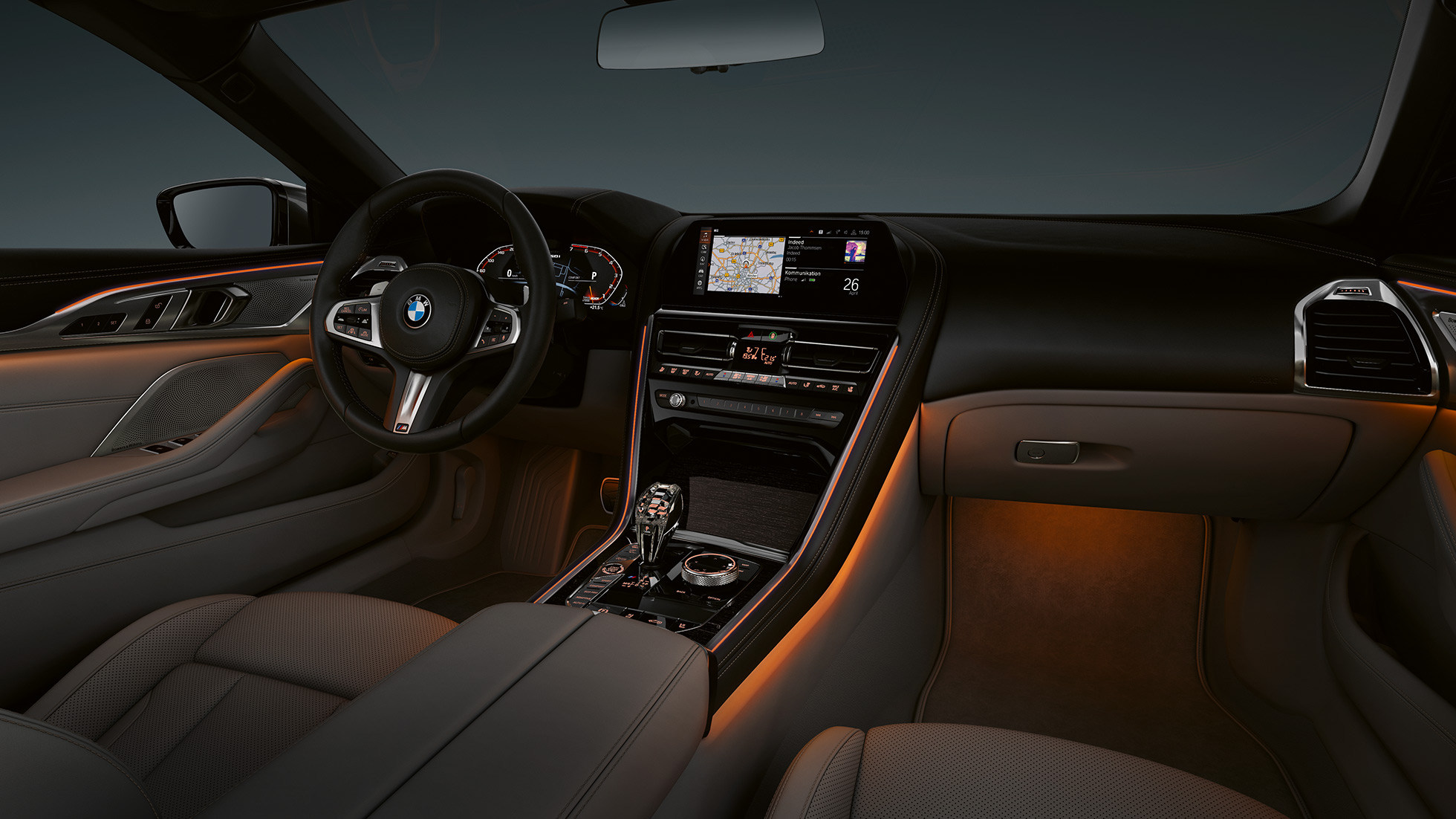 BMW M850i xDrive, belső tér, hangulatvilágítás. BMW M850i xDrive, belső tér, hangulatvilágítás.