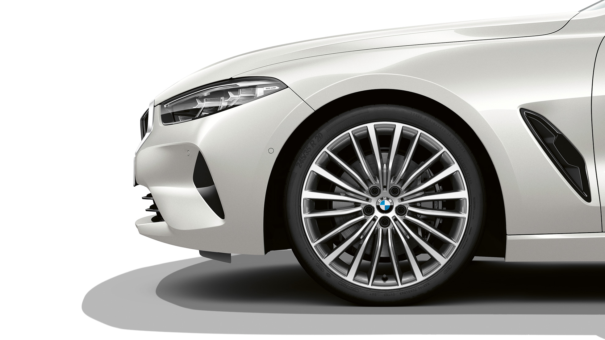 19” könnyűfém keréktárcsák, multiküllős 731, kétszínű. BMW 8 Coupé, 19” könnyűfém keréktárcsák, multiküllős 731, kétszínű.