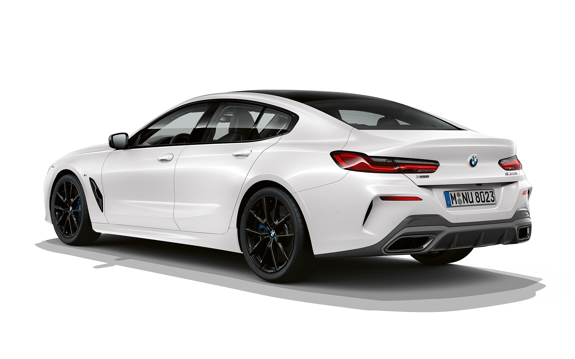 Pure Contrast, háromnegyedes hátulnézet BMW 8-as Gran Coupé, Pure Contrast, háromnegyedes hátulnézet