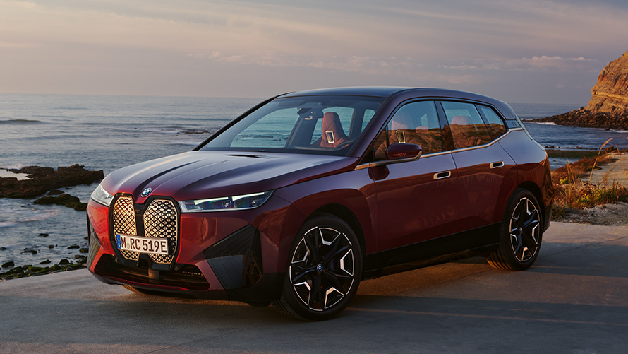 BMW iX, i20, elektromos SUV, BMW iX, xDrive50, aerodinamika, külső BMW iX, i20, 2021, elektromos SUV, BMW iX, xDrive50, Aventurin vörös, oldalnézet, külső