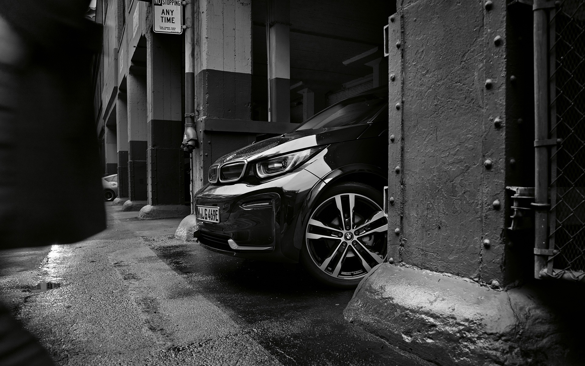 BMW i3s, i01, 2018, elülső oldalnézet BMW i3s, i01, 2018, Fluid fekete BMW i kék kiemeléssel, elülső oldalnézet