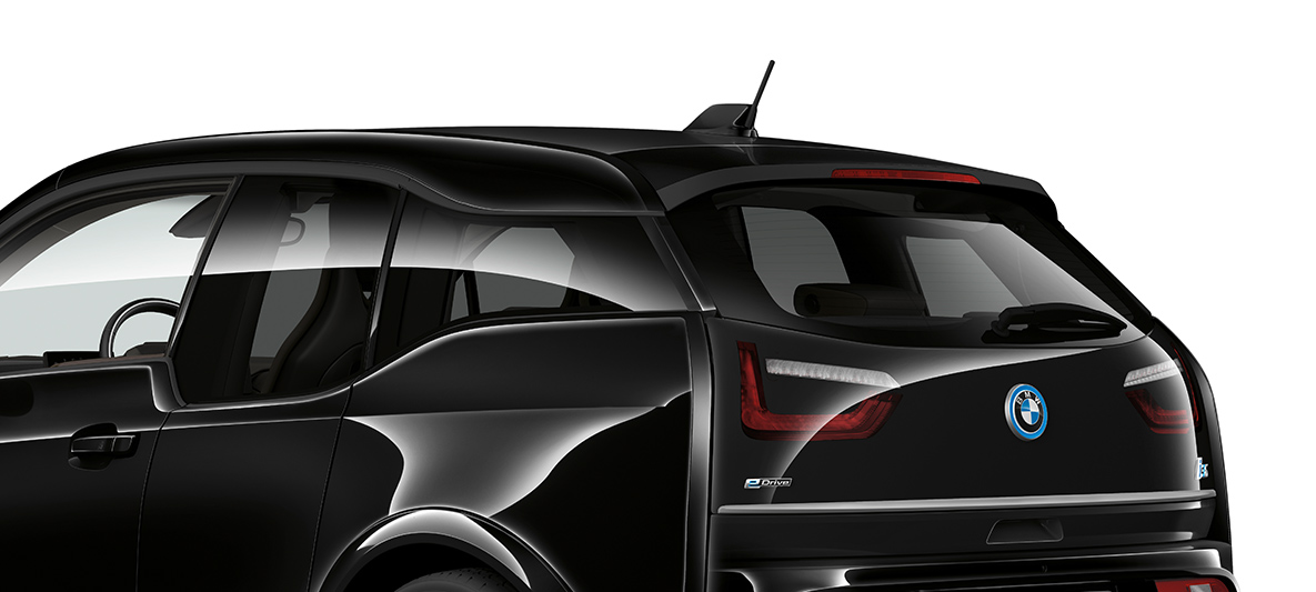 BMW i3s RoadStyle Edition, 2019, rézsútos hátulnézet BMW i3s RoadStyle Edition, 2019, i01, Fluid fekete E-Copper kiemeléssel, rézsútos hátulnézet