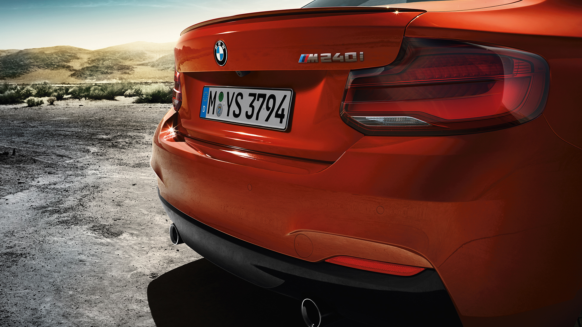 Hátsó dizájn, BMW M240i Coupé Hátsó dizájn, BMW M240i Coupé, F22, 2017, Sunset narancs metál, rézsútos hátulnézet