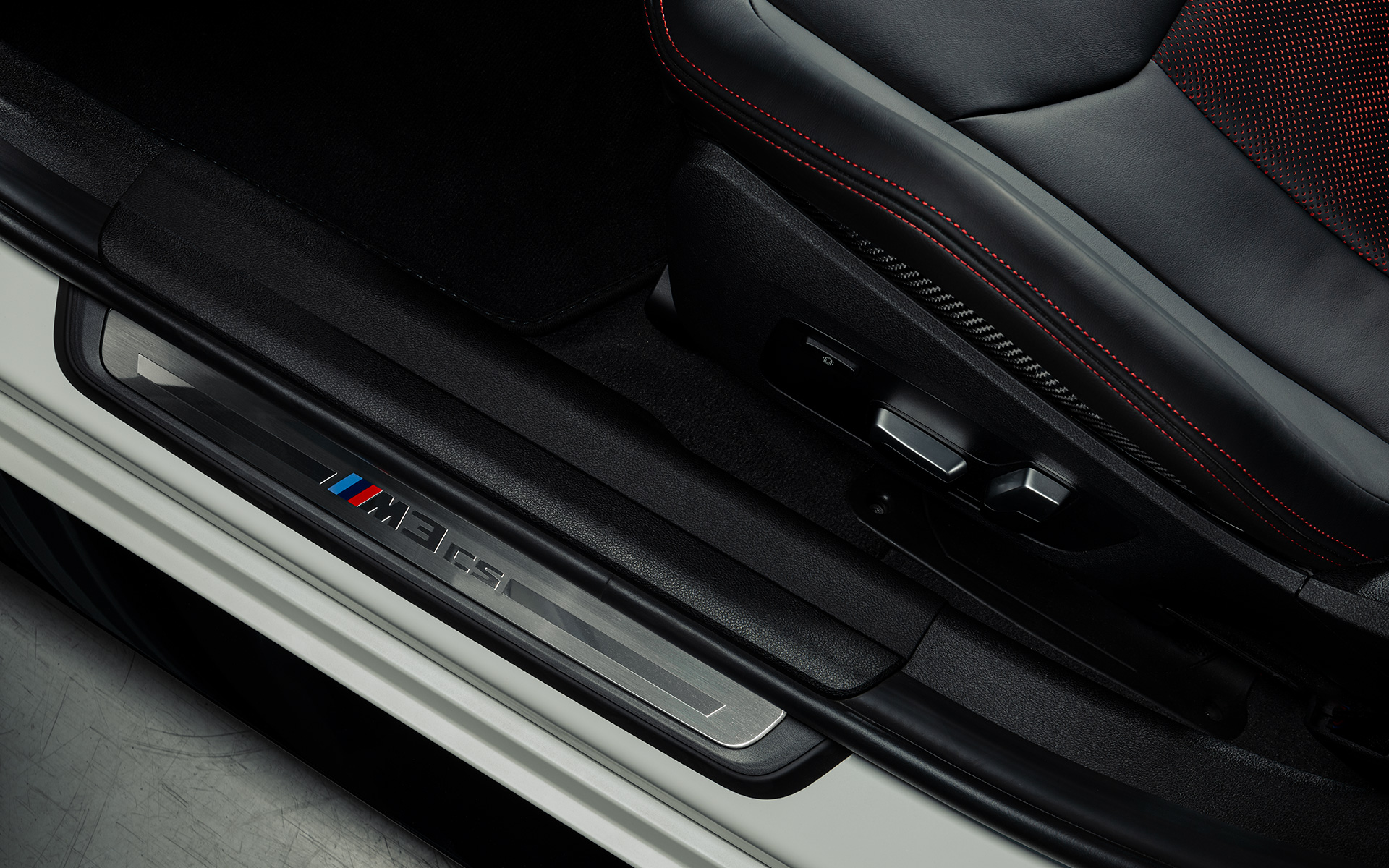 CS-specifikus ajtóküszöb, BMW M3 CS, G80 BMW M3 CS, G80, CS-specifikus ajtóküszöb
