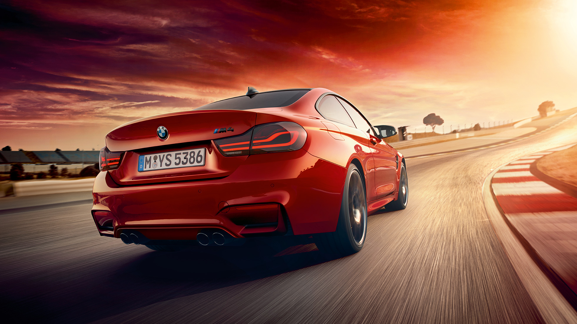 BMW M4 Coupé, menetdinamikai jellemzők BMW M4 Coupé, dinamizmus, menetdinamikai jellemzők