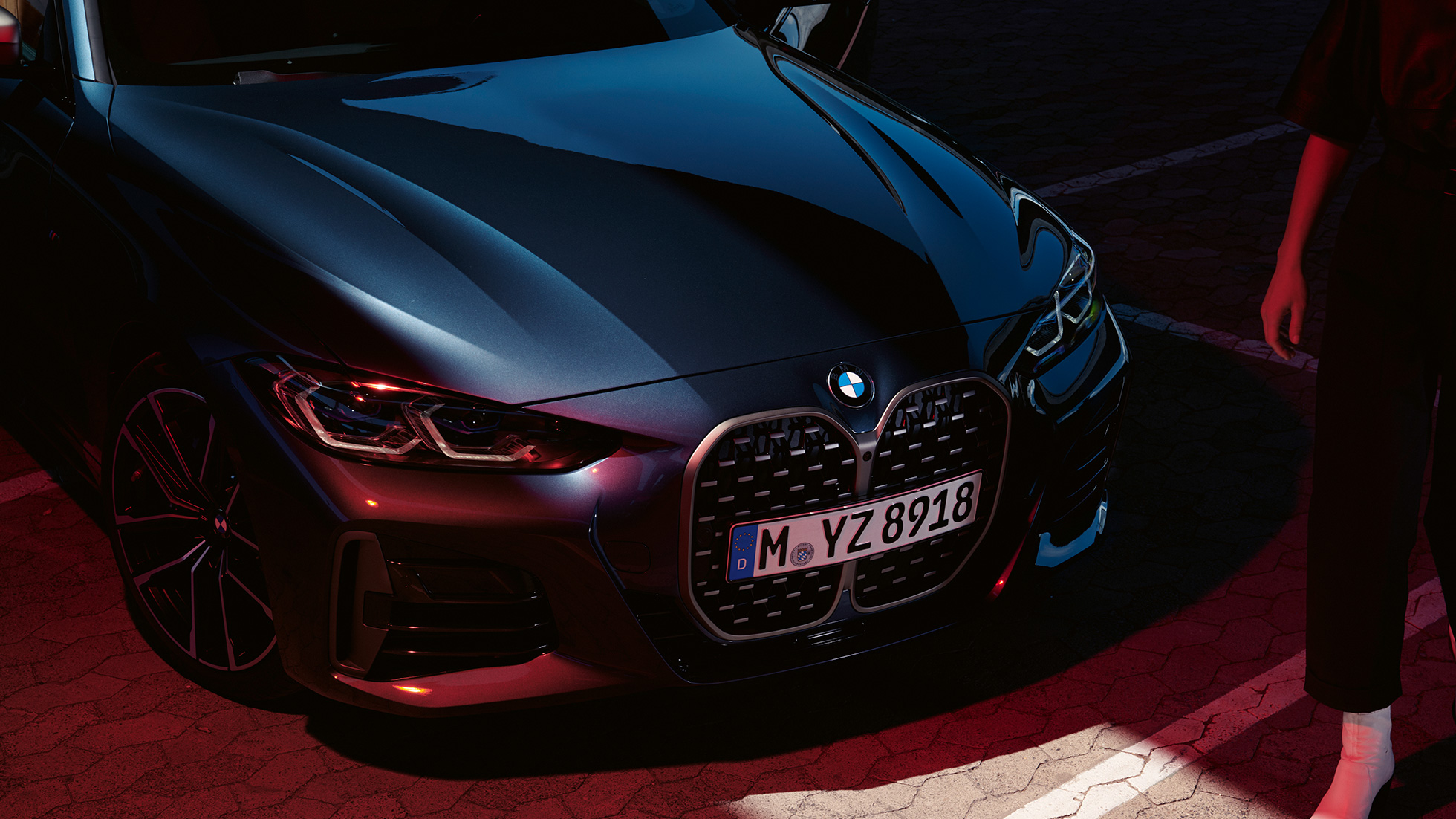 BMW dupla vese, BMW M440i xDrive Coupé, G22, 2020 BMW M440i xDrive Coupé, Arctic Race kék metál, G22, 2020, rézsútos elölnézet, dupla BMW vese