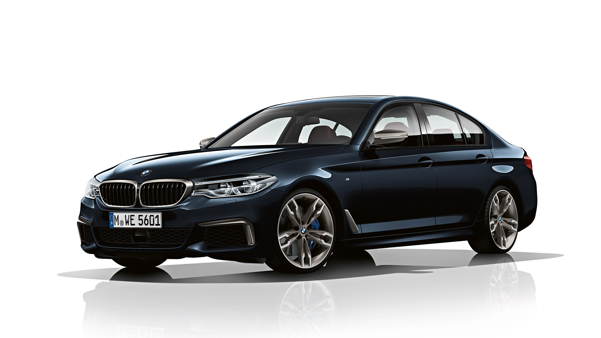 Az orr-rész dizájnja. BMW M550i és BMW M550d, dizájn, háromnegyedes elölnézet.