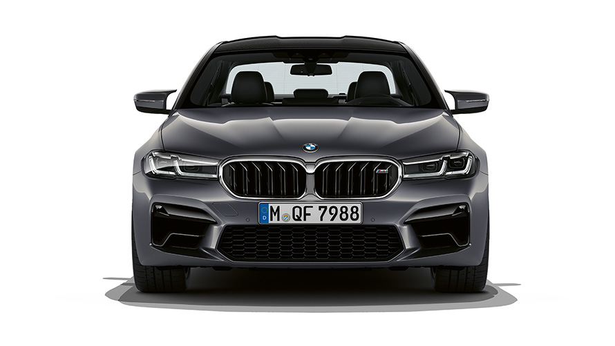 BMW M5, F90 LCI, Facelift 2020, Brands Hatch szürke metál, elölnézet