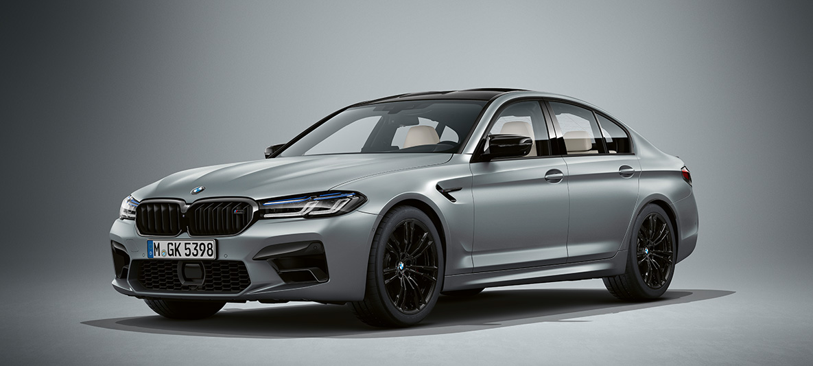 BMW Individual, BMW M5 Limousine, F90, 2020, Frozen Bluestone metál BMW Individual, BMW M5 Limousine, F90 LCI, Facelift 2020, Frozen Bluestone metál, rézsútos elölnézet