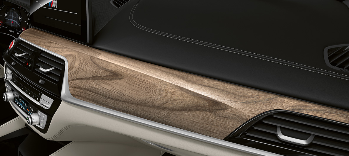 BMW Individual, BMW M5 Limousine, F90, 2020, BMW Individual Sen világosbarna nemesfa belső díszítőelemek, belső tér BMW Individual, BMW M5 Limousine, F90 LCI, Facelift 2020, BMW Individual Sen világosbarna nemesfa belső díszítőelemek, belső tér