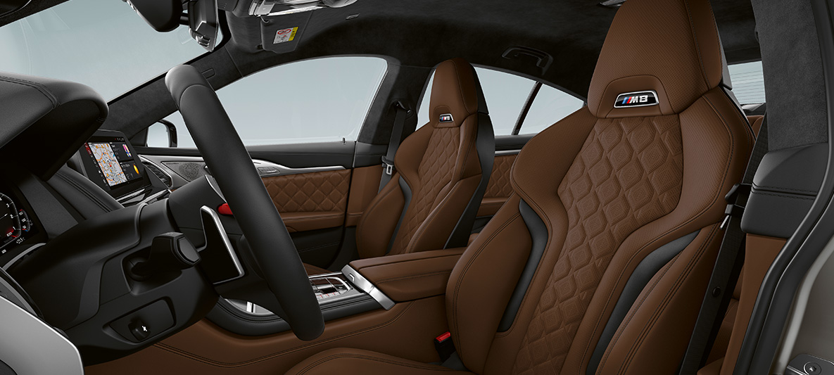 M sportülések Merino bőrkárpittal, BMW M8 Gran Coupé Merino bőrrel kárpitozott, M logóval ellátott M sportülések, BMW M8 Gran Coupé, F93, 2020, belső tér