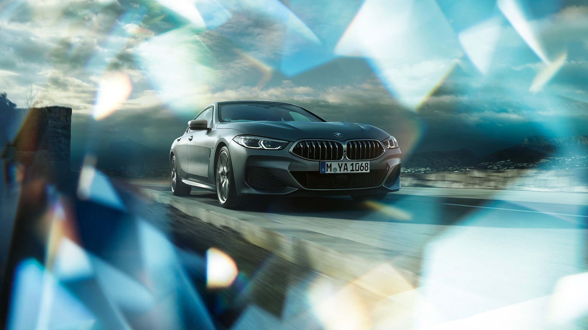 BMW M850i xDrive Gran Coupé, rézsútos elölnézet BMW M850i xDrive Gran Coupé, G16, 2019, BMW Individual Frozen Bluestone metálfényezés, rézsútos elölnézet