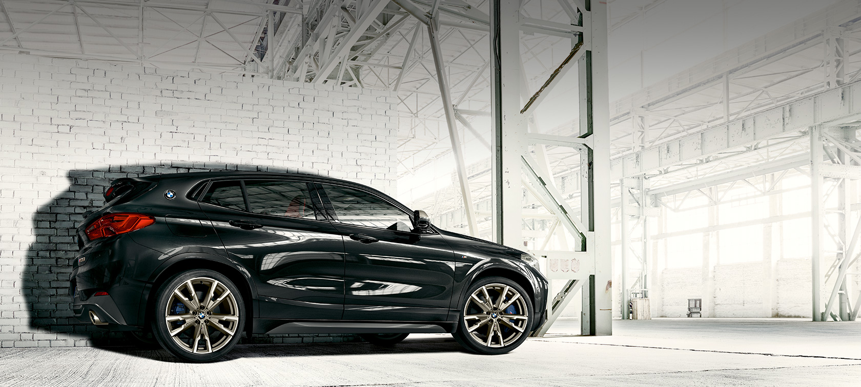 Oldalnézet, BMW X2 M35i Oldalnézet, BMW X2 M35i, Zafírfekete metál, F39