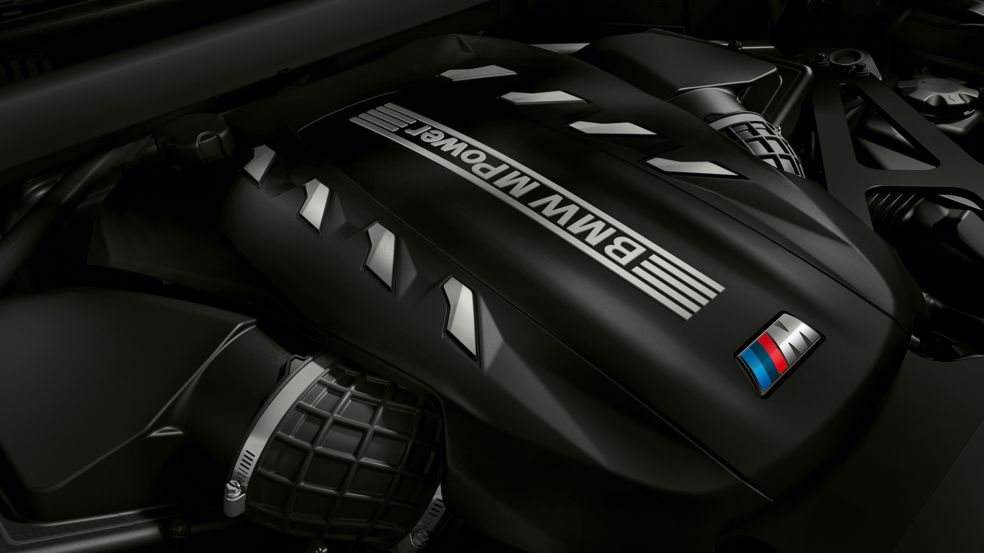 Nagy teljesítményű M TwinPower Turbo 8 hengeres benzinmotor, BMW X5 M Competition Nagy teljesítményű M TwinPower Turbo 8 hengeres benzinmotor, BMW X5 M Competition, F95, közelről