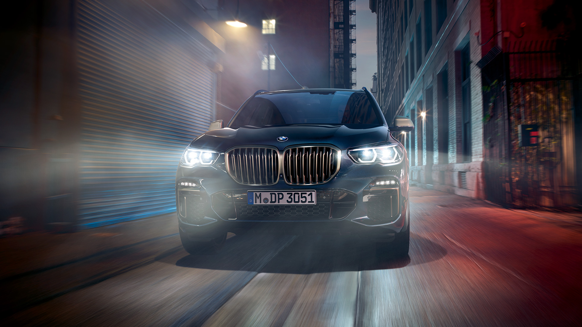A BMW X5 M50i BMW veséi Cerium szürke BMW vesék, BMW X5 M50i, G05, Karbonfekete metálfényezés, elölnézet