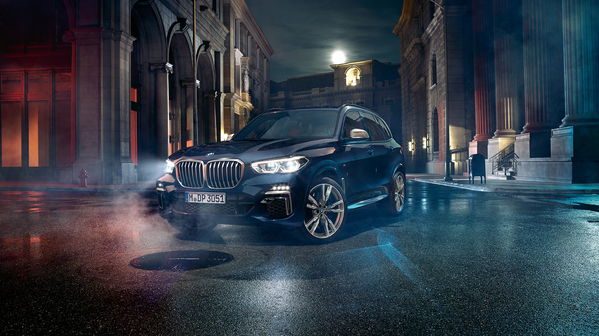 A BMW X5 M50i első fényszórói X Laserlight első fényszórók, BMW X5 M50i, Karbonfekete metál, rézsútos elölnézet
