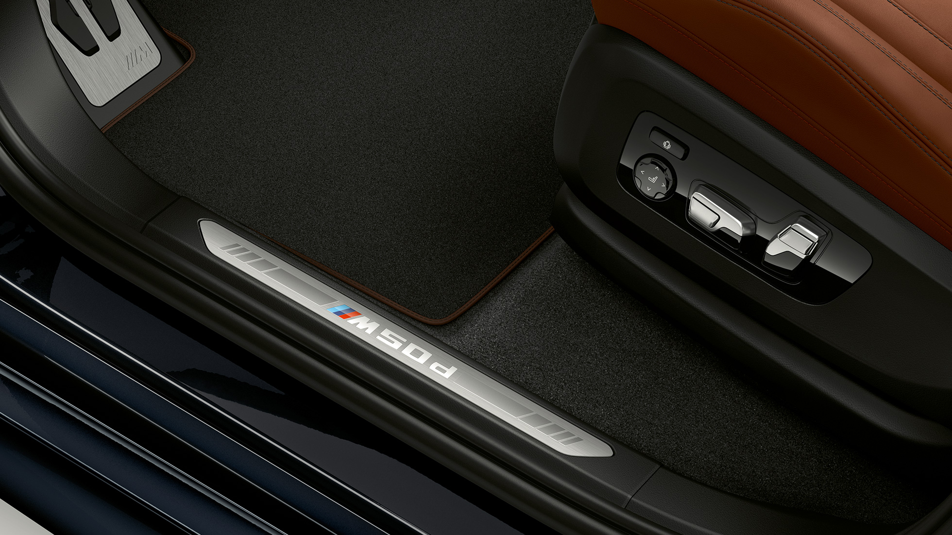 „M” felirattal ellátott ajtóküszöb-borítások, BMW X5 M50i „M” felirattal ellátott ajtóküszöb-borítások, BMW X5 M50i, G05, belső tér