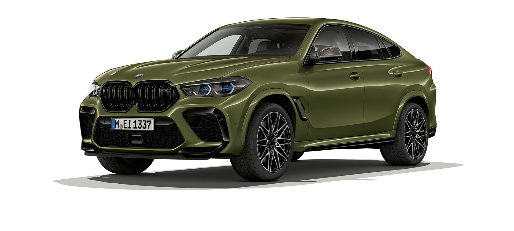 BMW X6 M Competition, rézsútos oldalnézet, F96 BMW X6 M Competition, F96, 2020, SUV BMW Individual Urban zöld speciális fényezés, rézsútos oldalnézet