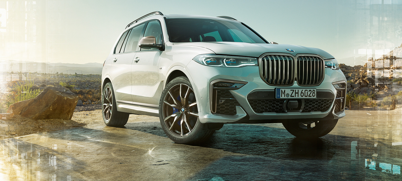 BMW X7 M modellek, G07, 2019, rézsútos elölnézet BMW X7 M modellek, G07, 2019, egy álló, Kristály fehér autó rézsútos elölnézetből