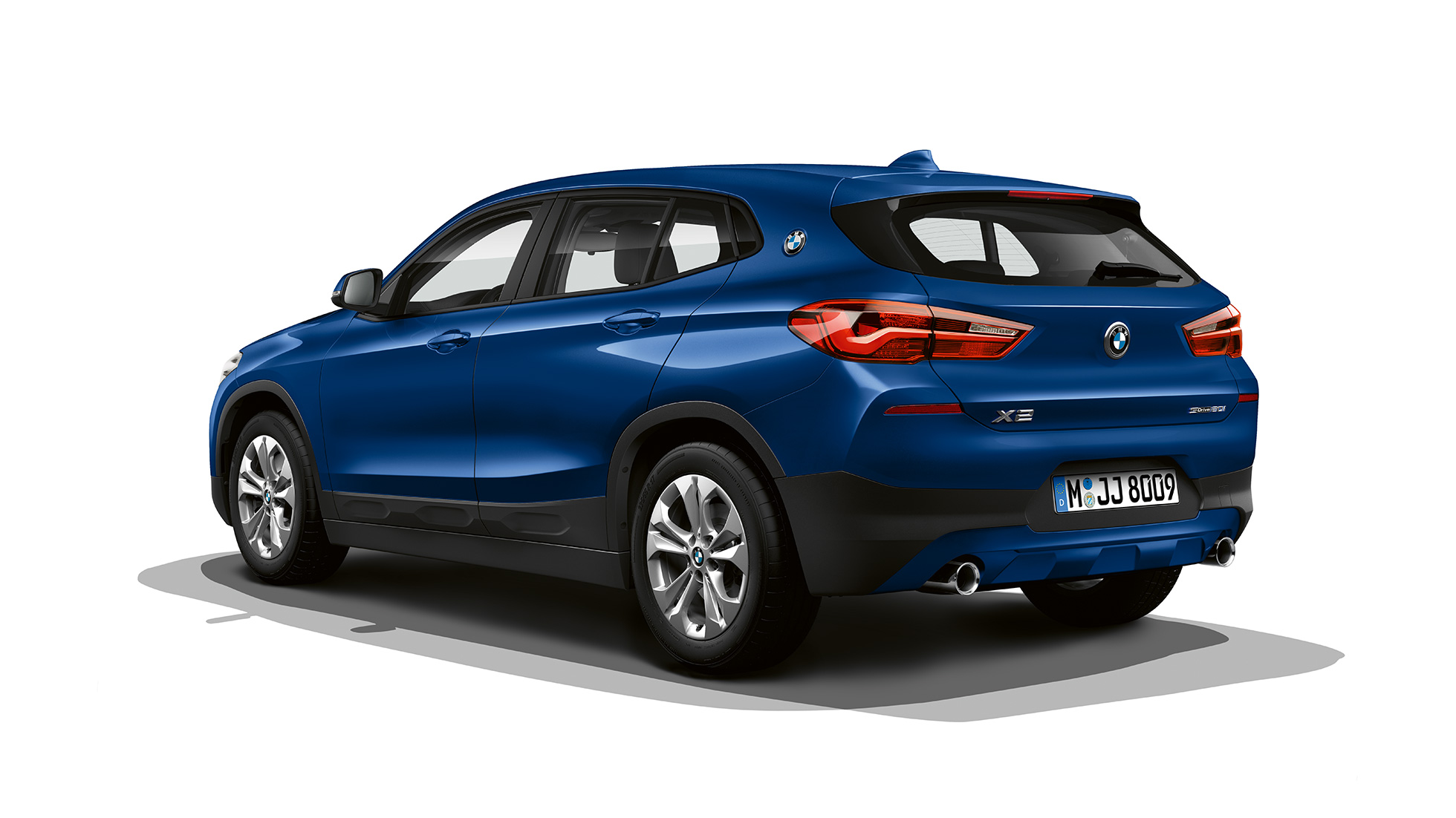 Rézsútos hátulnézet, BMW X2 sDrive20i, Advantage modell BMW X2 sDrive20i, Advantage modell, 2018, F39, Mediterrán kék metál, rézsútos hátulnézet