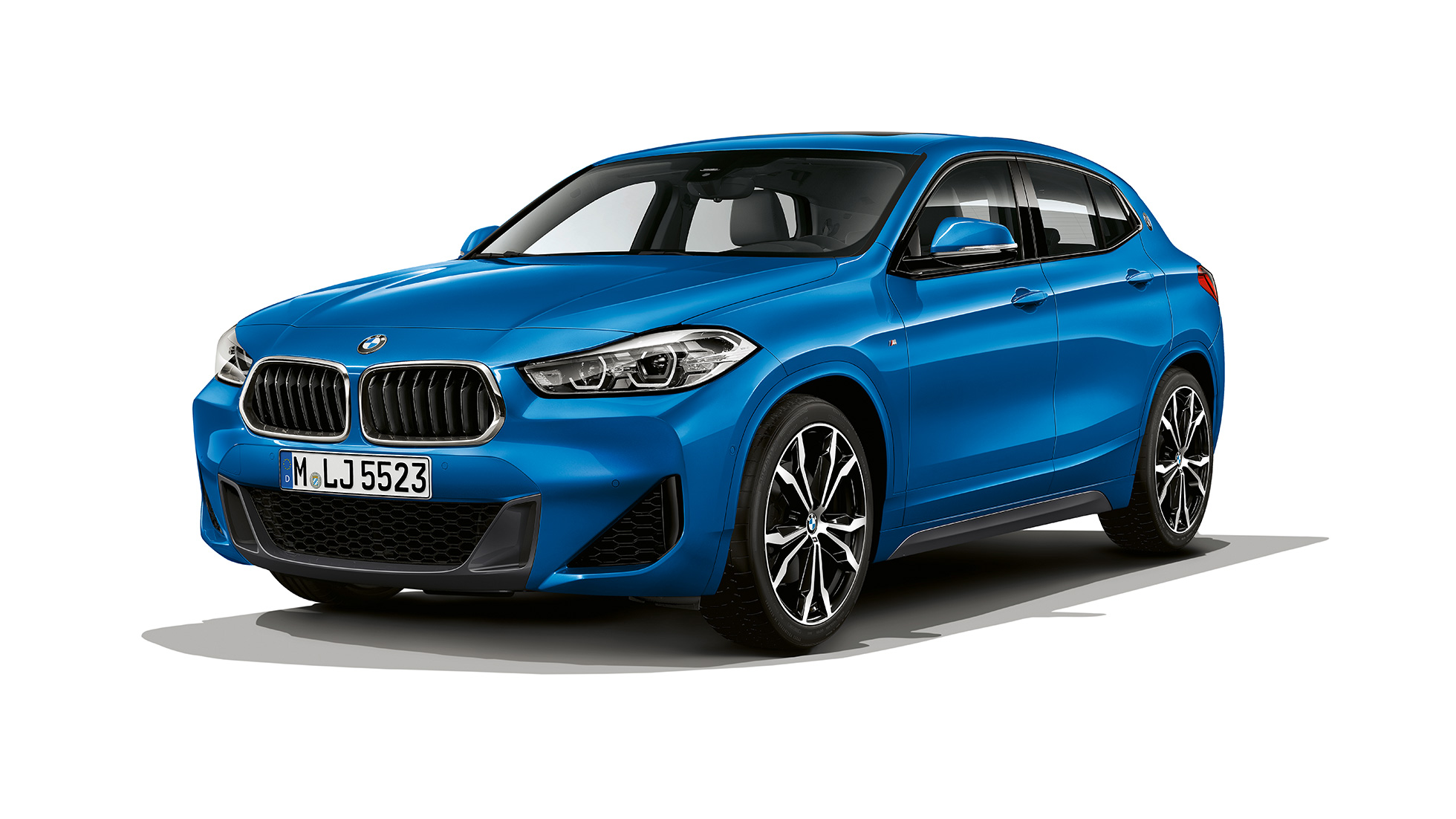 Rézsútos elölnézet, BMW X2 sDrive20i, M Sport modell BMW X2 sDrive20i, M Sport modell, 2018, F39, Misano kék metál, rézsútos elölnézet