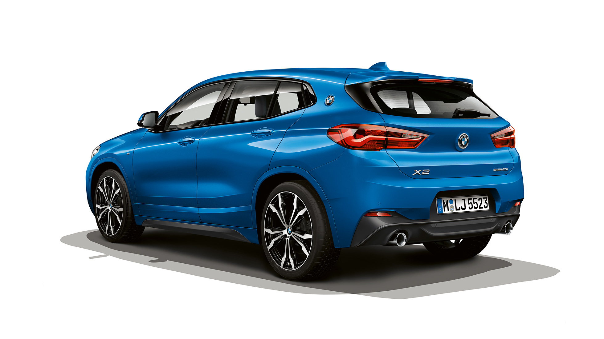 Rézsútos oldalnézet, BMW X2 sDrive20i, M Sport modell BMW X2 sDrive20i, M Sport modell, 2018, F39, Misano kék metál, rézsútos oldalnézet