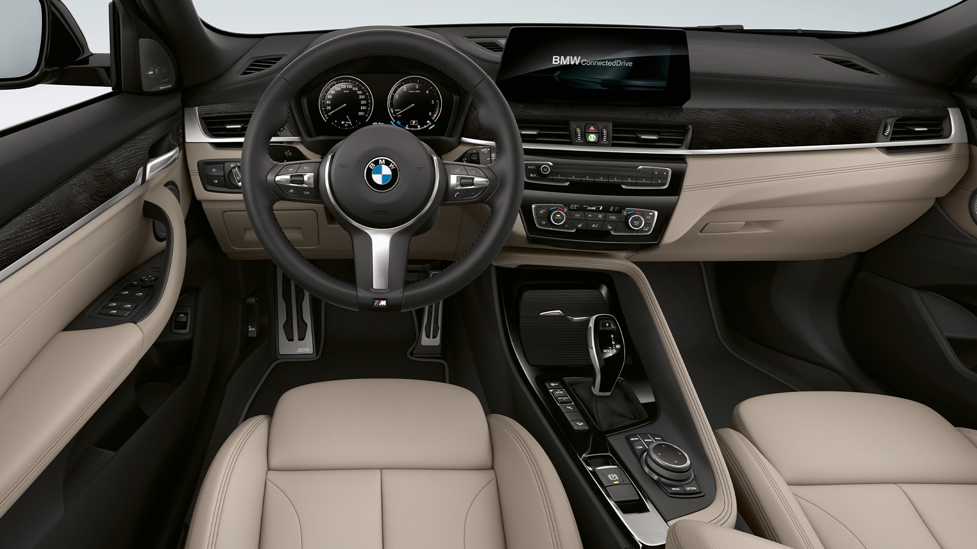 Műszerfal, BMW X2 sDrive20i, M Sport X modell BMW X2 sDrive 20i, M Sport X modell, 2018, F39, belső tér, műszerfal