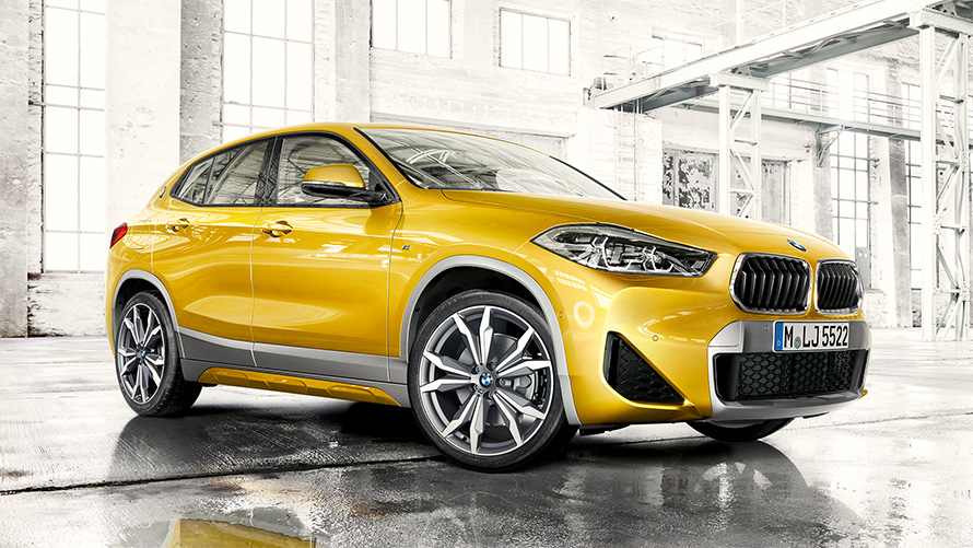BMW X2, F39, M Brooklyn szürke metál, elölnézet BMW X2, F39, M Brooklyn szürke metál, elölnézet