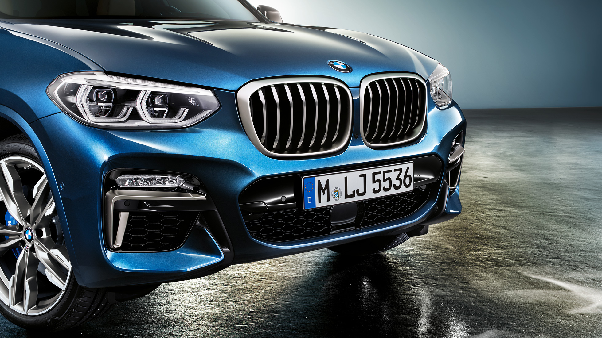 BMW X3 M40i, első kötény és a vesék BMW X3 M40i, első kötény és a vesék