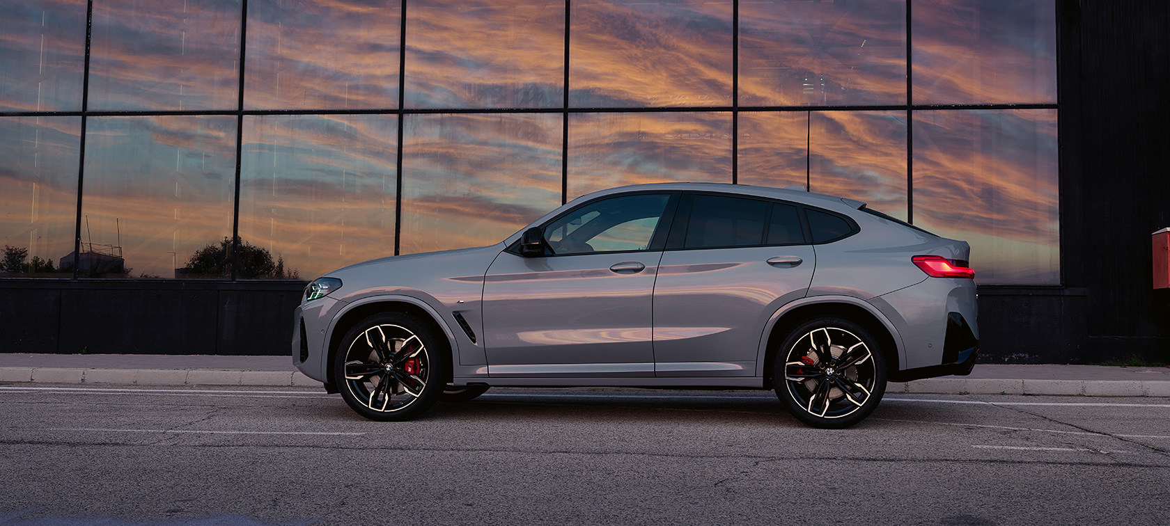 BMW X4, G02, Brooklyn szürke, oldalnézet, 2021