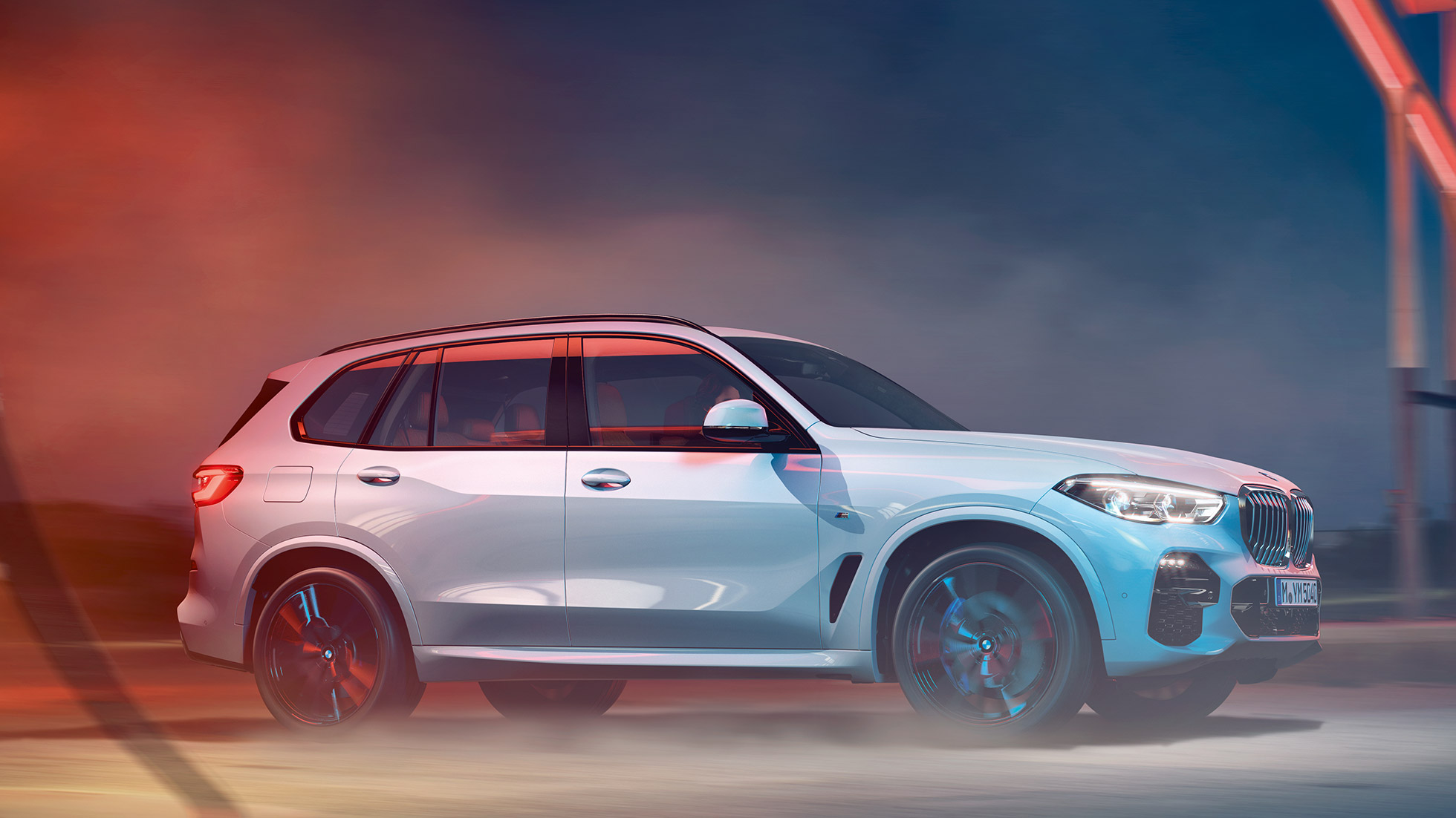 BMW X5, G05, 2018, belső tér, oldalnézet BMW X5, G05, 2018, Kristály fehér metál, oldalnézet