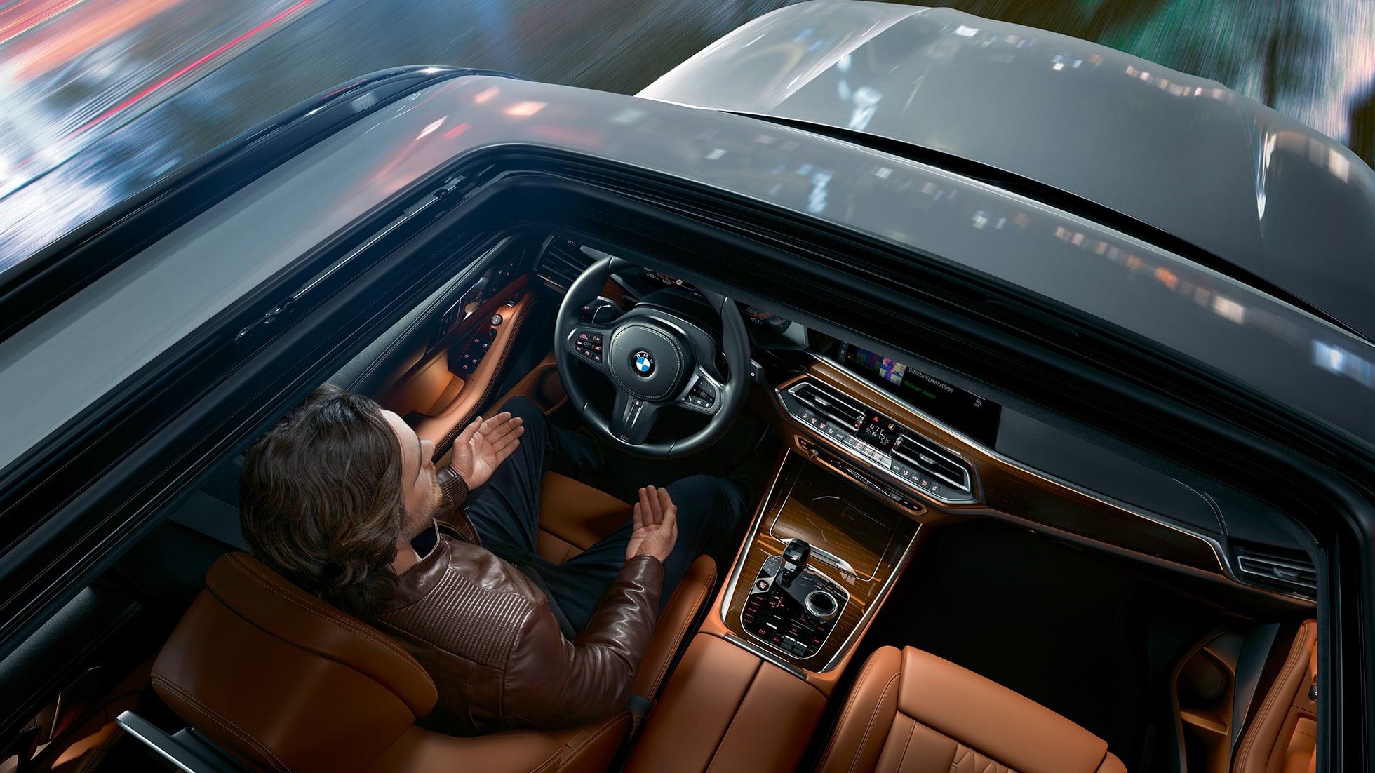 Látvány a Panoráma üvegtetőn keresztül, BMW X5 BMW X5, G05, 2018, Kristály fehér metál, felülnézet a Panoráma üvegtetőn keresztül