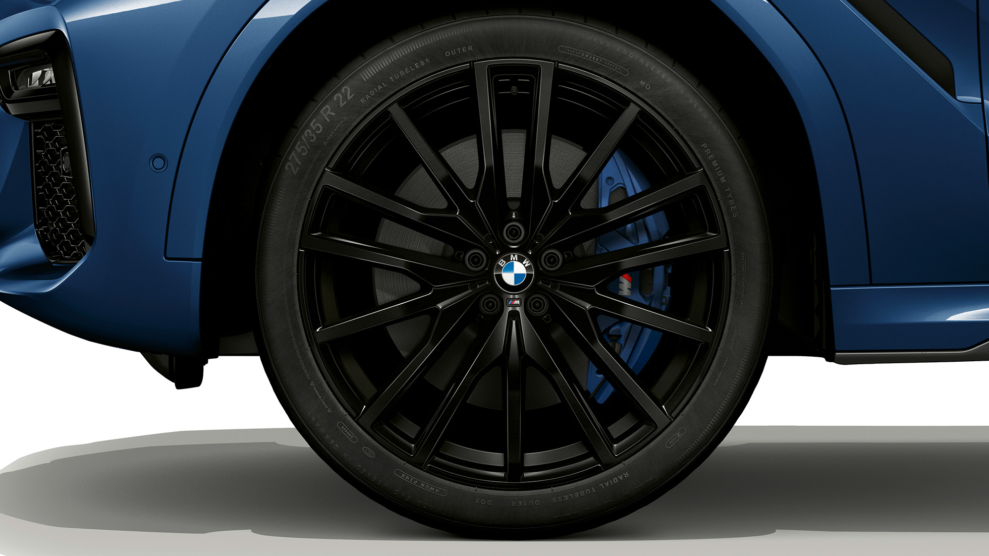 M Sport csomaggal ellátott BMW X6, könnyűfém keréktárcsa. Egy M Sport csomaggal ellátott BMW X6 könnyűfém keréktárcsája.
