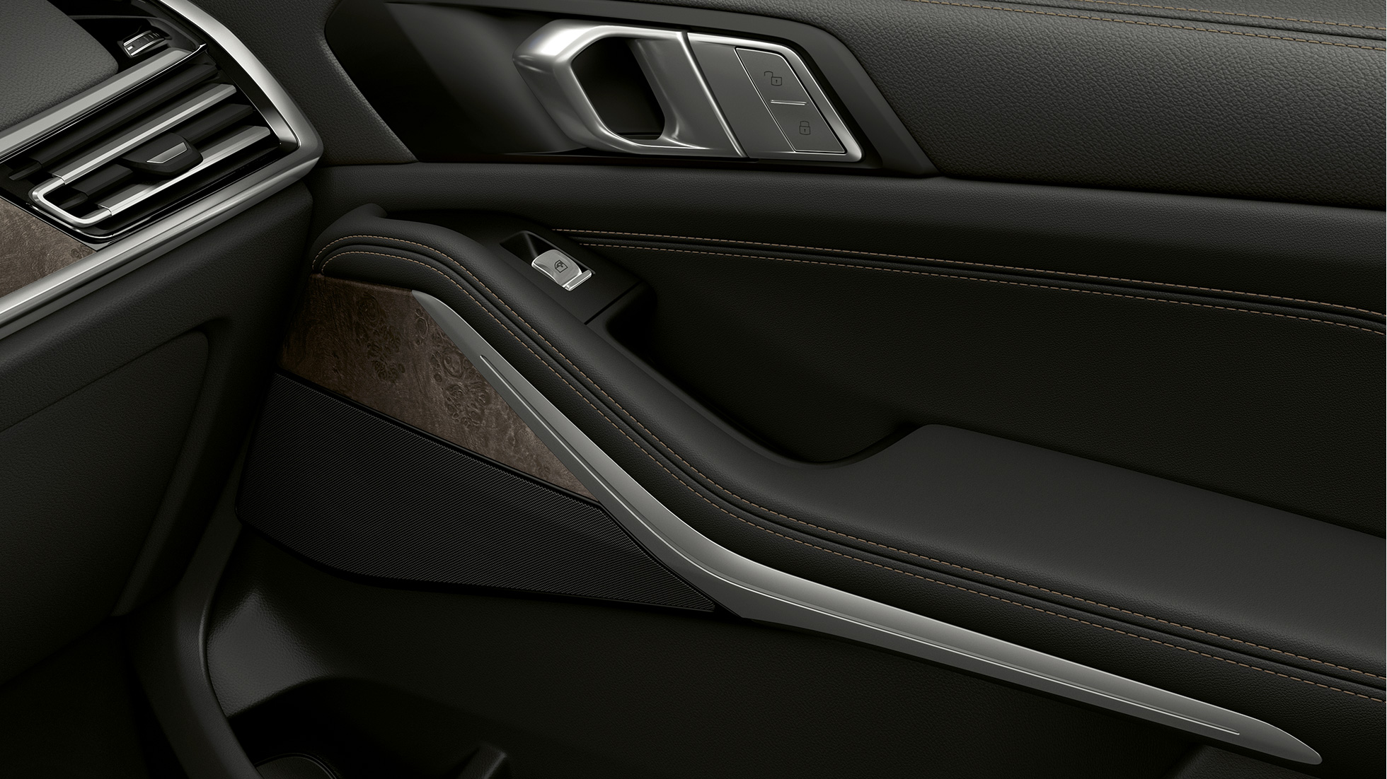 BMW X7, belső ajtóborítás Egy BMW X7 belső ajtóborítása közelről