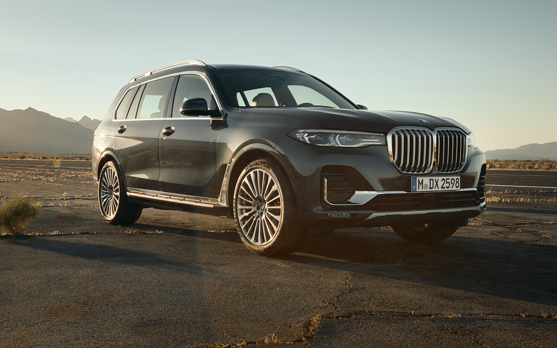 BMW X7 Executive Drive Pro futómű-szabályozási rendszerrel, G07, 2019, rézsútos hátulnézet BMW X7 Executive Drive Pro futómű-szabályozási rendszerrel, G07, 2019, rézsútos hátulnézet