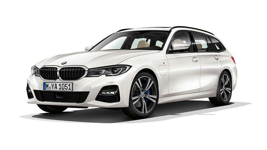 BMW 330e Touring studio shot BMW 330e Touring studio shot three-quarter front view