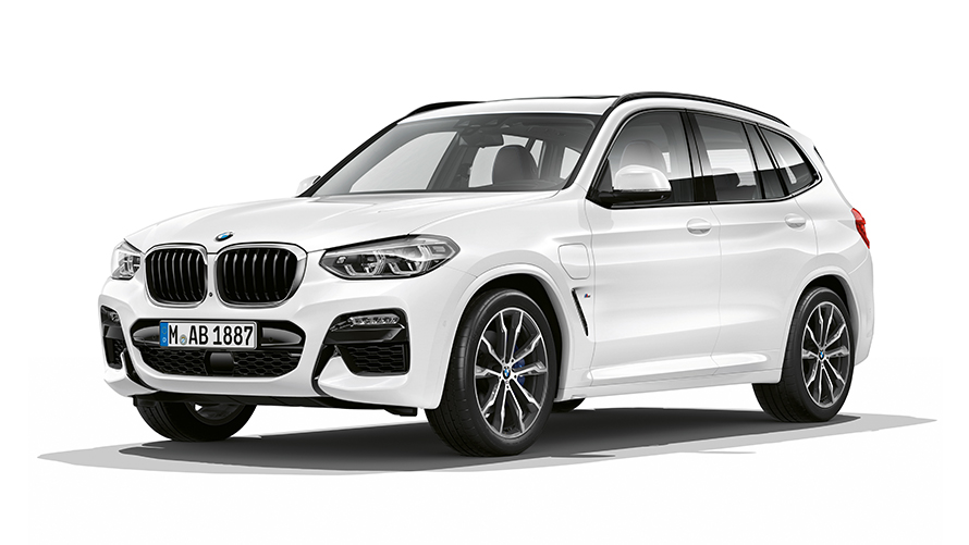 BMW X3 xDrive30e studio shot BMW X3 xDrive30e studio shot three-quarter front view