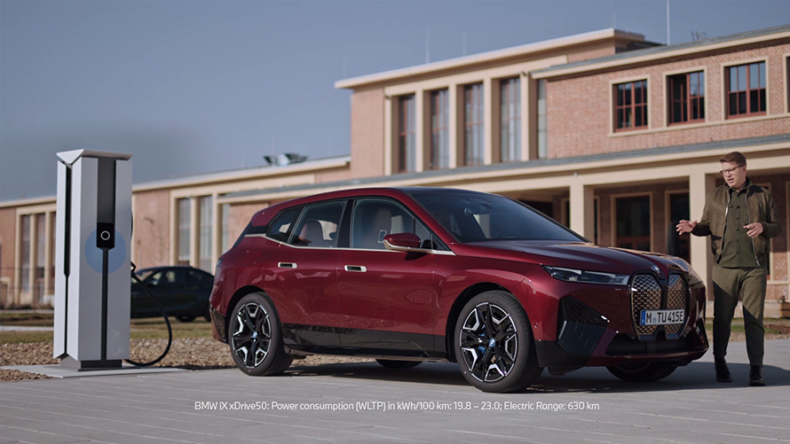BMW elektromos autók, BMW iX, nyilvános töltés a BMW Charging hálózatában, videó BMW elektromos autók, BMW iX, nyilvános töltés a BMW Charging hálózatában, videó