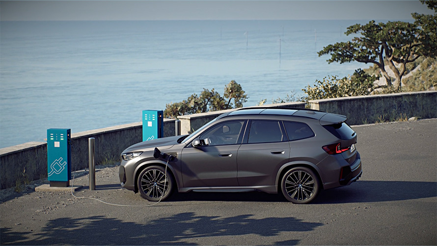 BMW plug-in hibridek, BMW X1 xDrive30e, töltőállomás, videó BMW plug-in hibridek, BMW X1 xDrive30e, U11, töltőállomás, videó