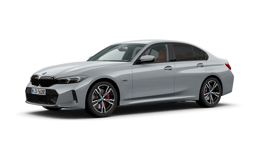BMW 3 Limousine, G20 PHEV, egy álló autó rézsútos elölnézetből