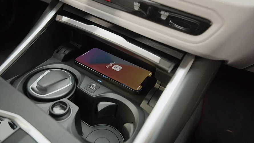 Apple CarPlay®. Apple CarPlay®.