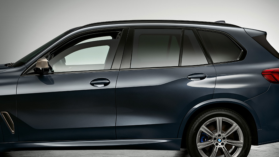 BMW Biztonsági Járművek, diszkrét biztonsági elemek, oldalnézet BMW Biztonsági Járművek, diszkrét biztonsági elemek, oldalnézet