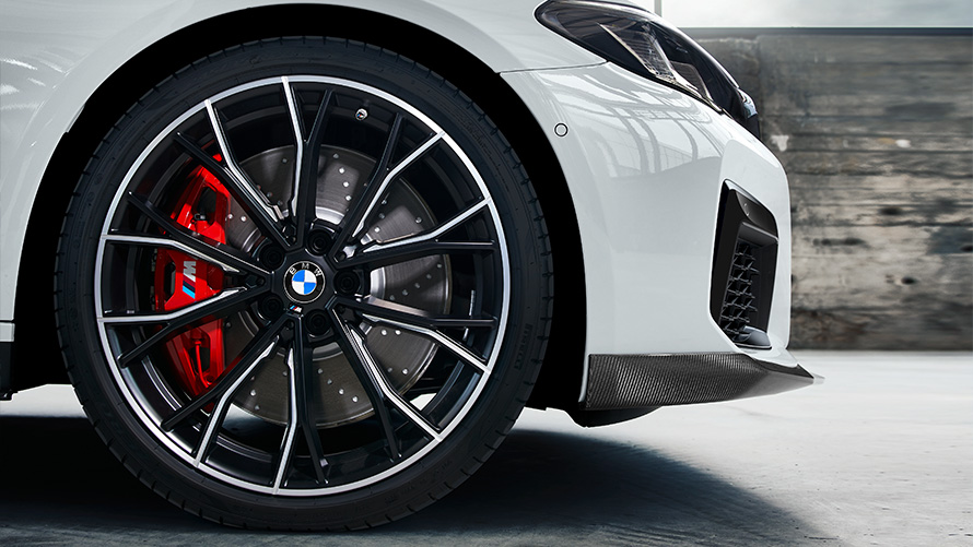 20" M Performance duplaküllős 669 M könnyűfém keréktárcsa, Jet fekete, matt/fényesre esztergált, komplett nyári kerékkészlet részeként BMW őszi-téli tartozékok, 20" M Performance duplaküllős 669 M könnyűfém keréktárcsa, Jet fekete, matt/fényesre esztergált, komplett nyári kerékkészlet részeként
