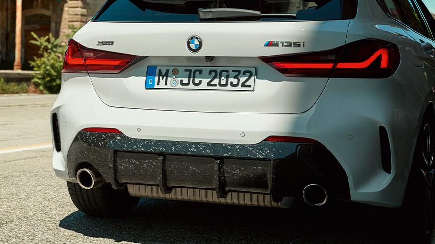 BMW M Performance hátsó diffúzor, karbonszálas BMW M Performance hátsó diffúzor, karbonszálas, BMW nyári ajánlatok